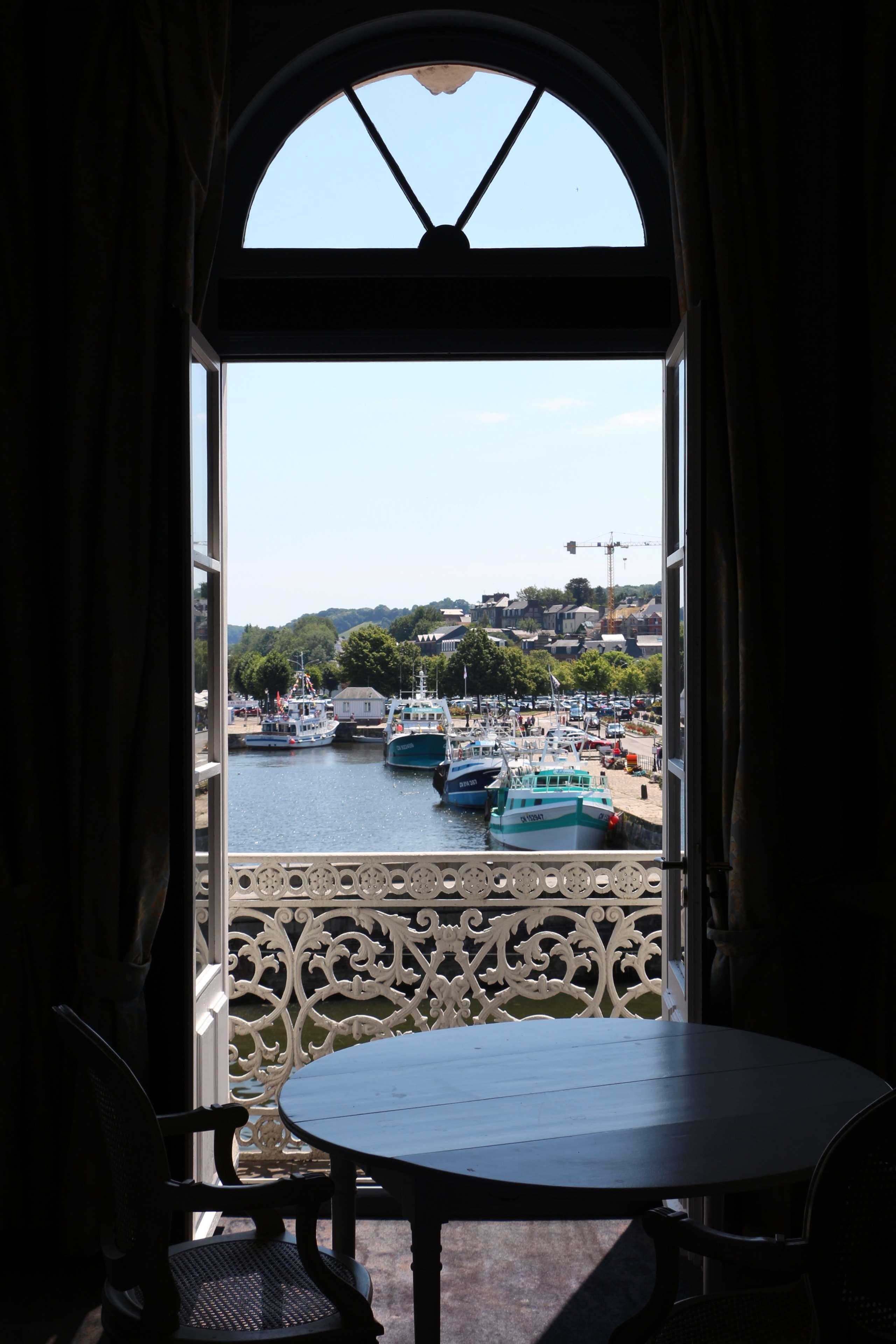 Best Western Le Cheval Blanc -Vue Sur Le Port-Plein Centre Ville Honfleur Eksteriør bilde