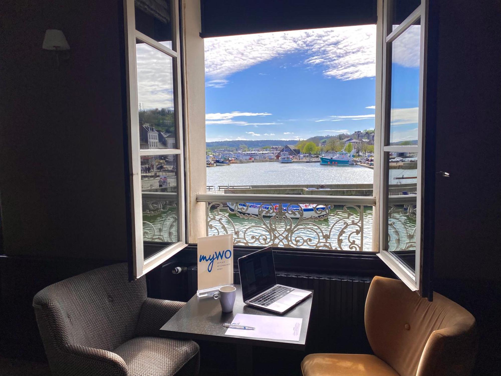 Best Western Le Cheval Blanc -Vue Sur Le Port-Plein Centre Ville Honfleur Eksteriør bilde